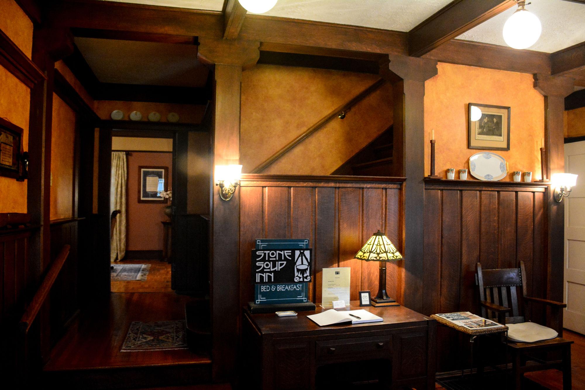 Vista Lobby Stone Soup Inn