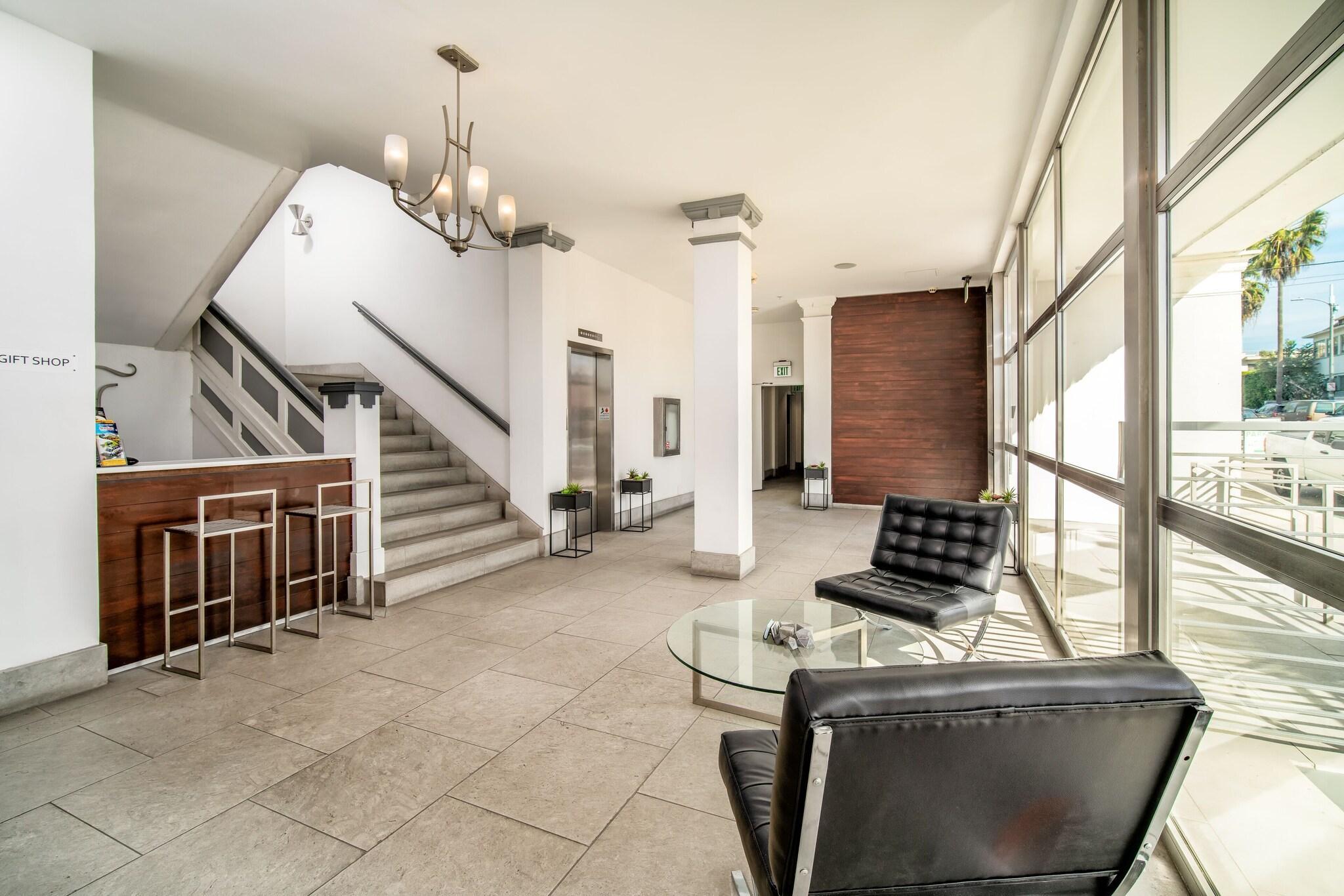 Vista Lobby Air Venice on the Beach