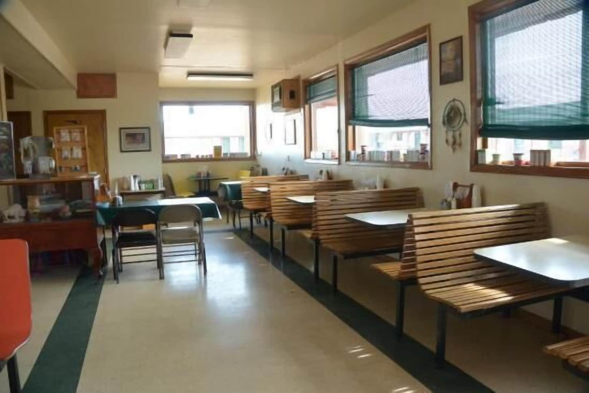 Restaurant Badlands Hotel and Campground