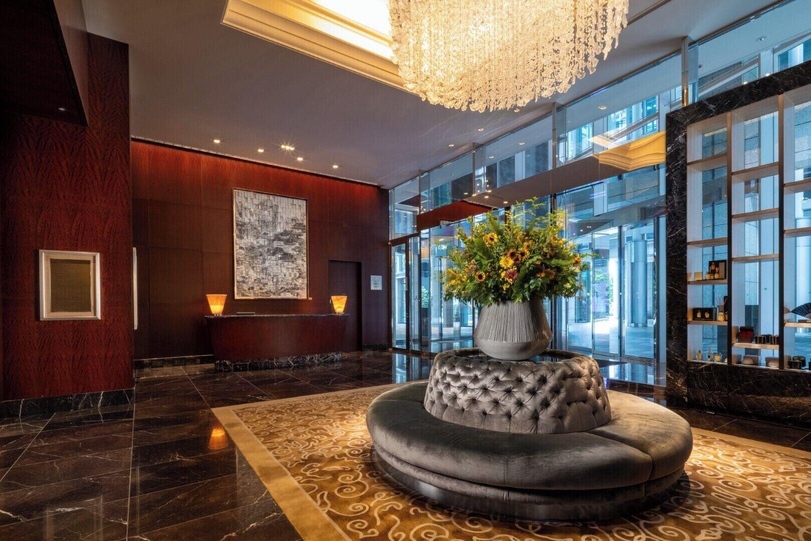 Vista Lobby Shangri-La Tokyo