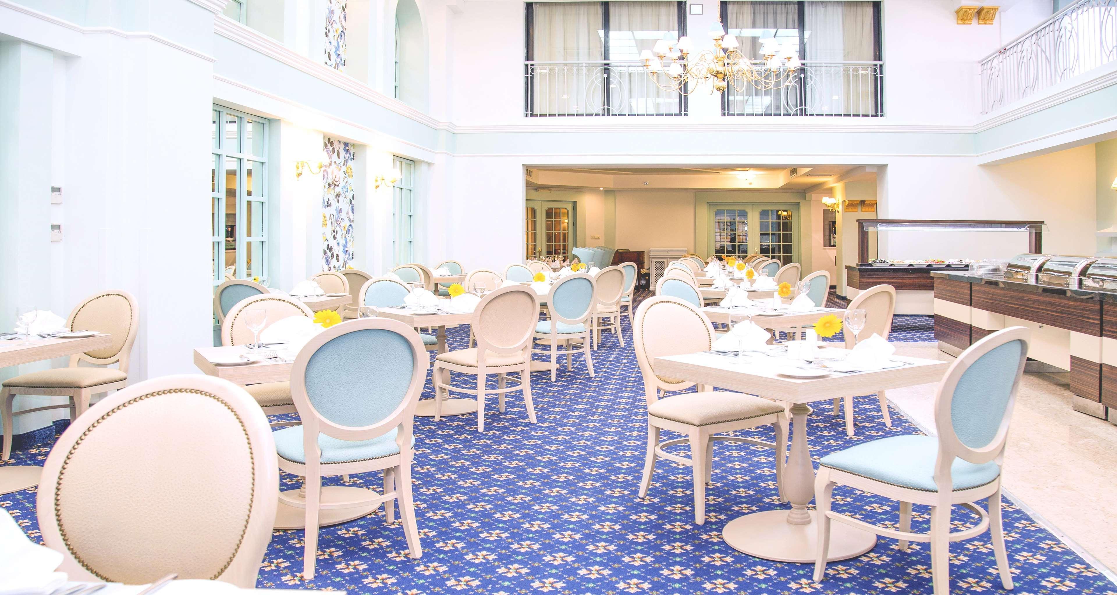 Restaurant AX The Victoria Hotel