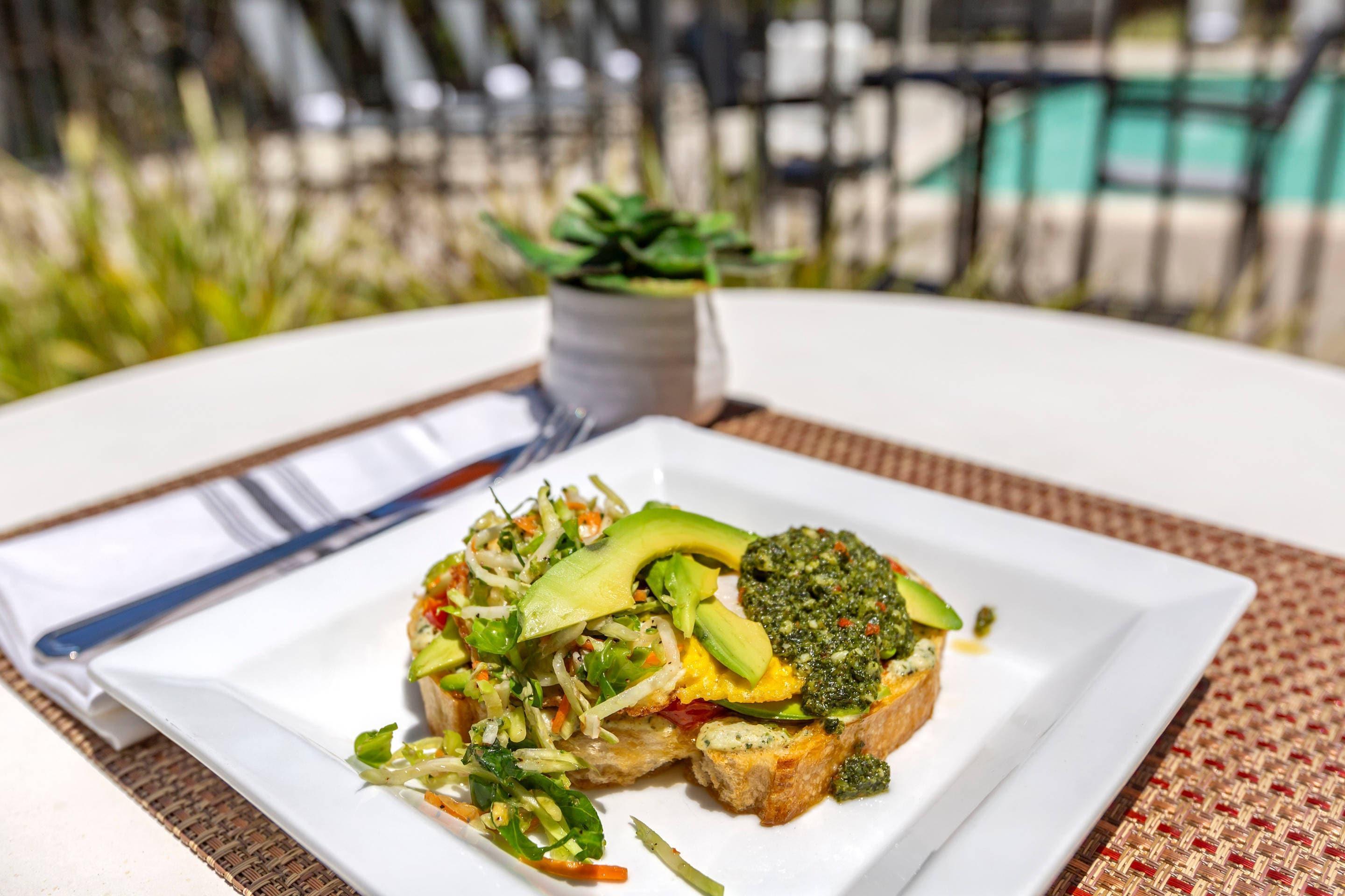 Restaurant Cambria Suites LAX