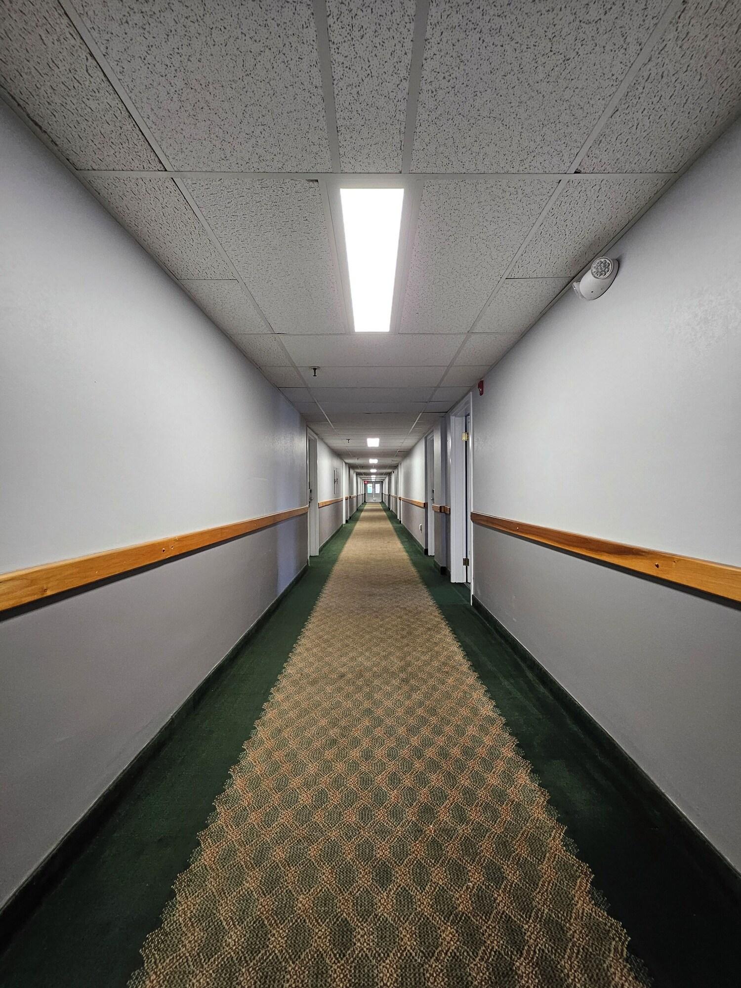 Vista Lobby Center Street Value Inn