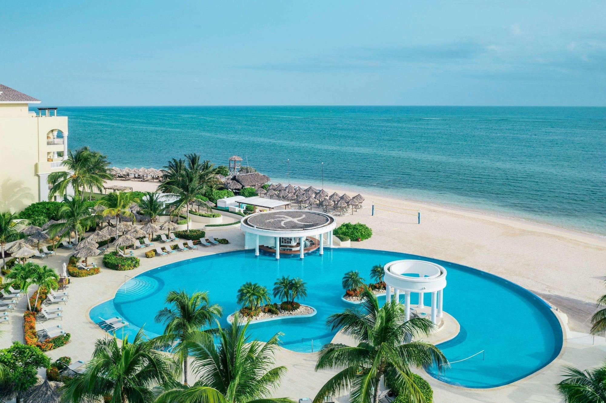 Vista Exterior Iberostar Selection Rose Hall Suites - All Inclusive