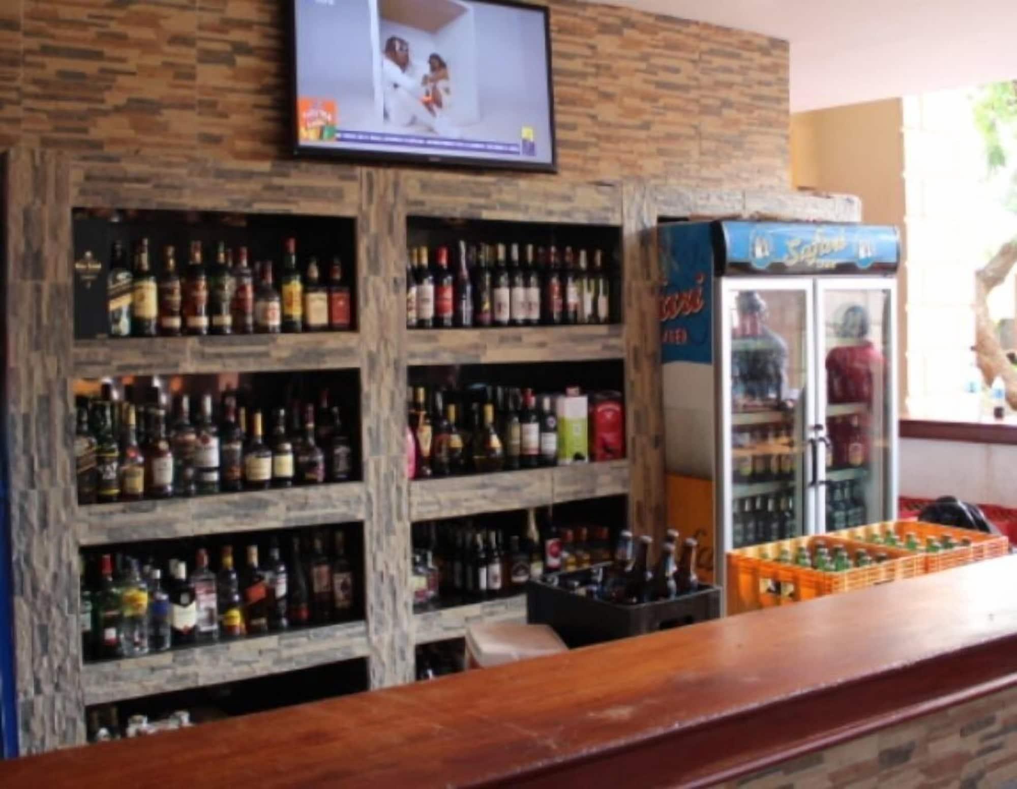 Bar/Salón Royal Village Hotel Company