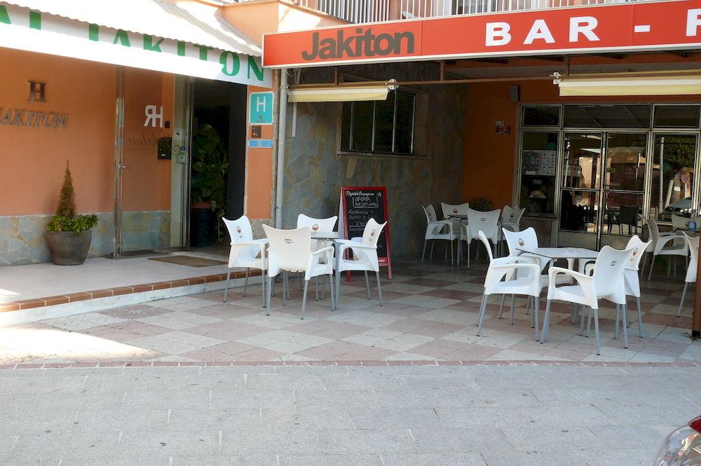 Bar/Salón Hostal Jakiton