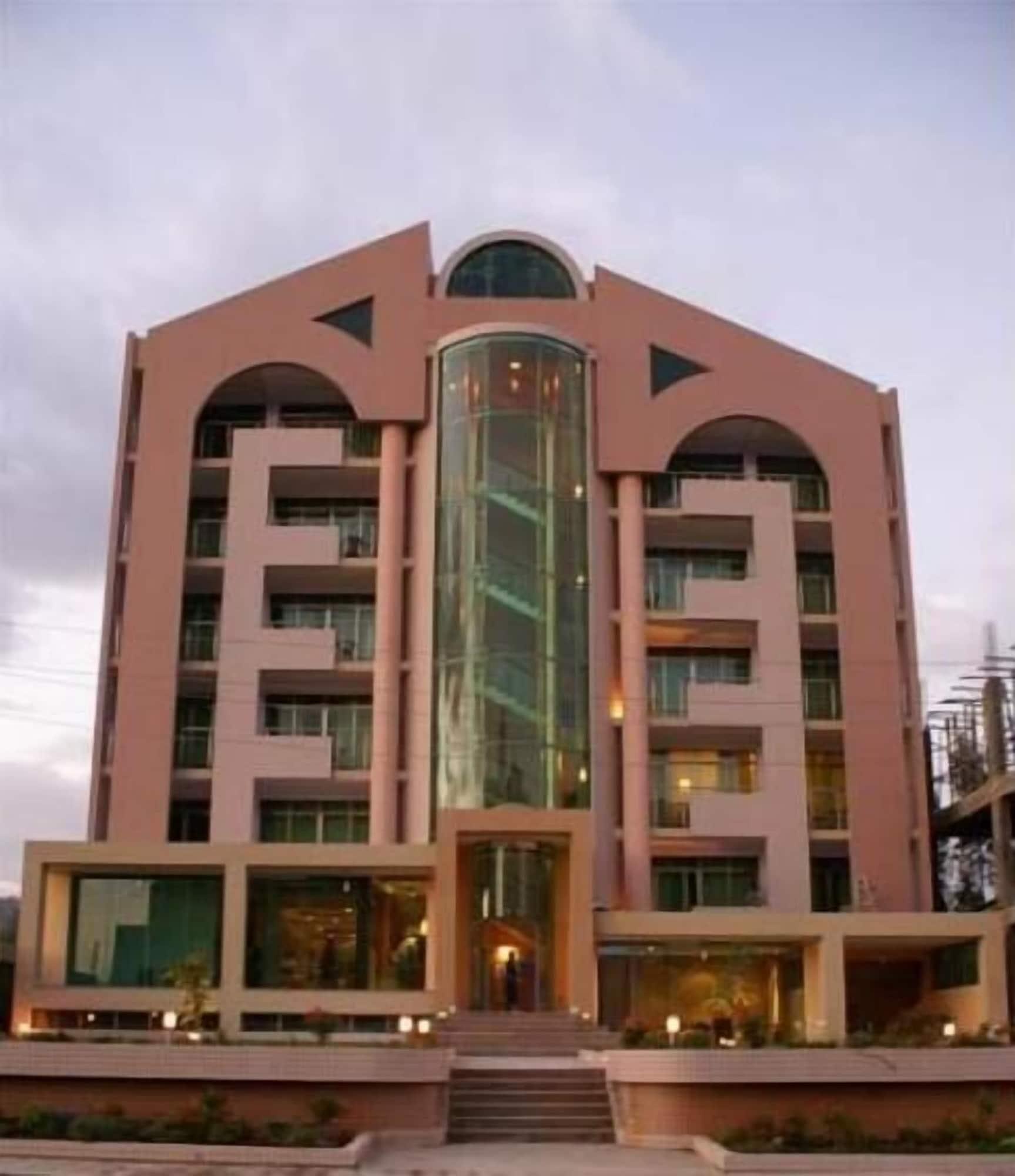 Vista Exterior Archi Hotel-Apartment