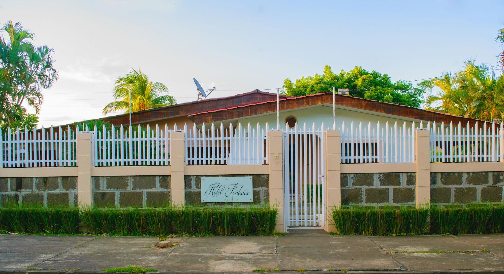 Vista Exterior Hotel Fontana