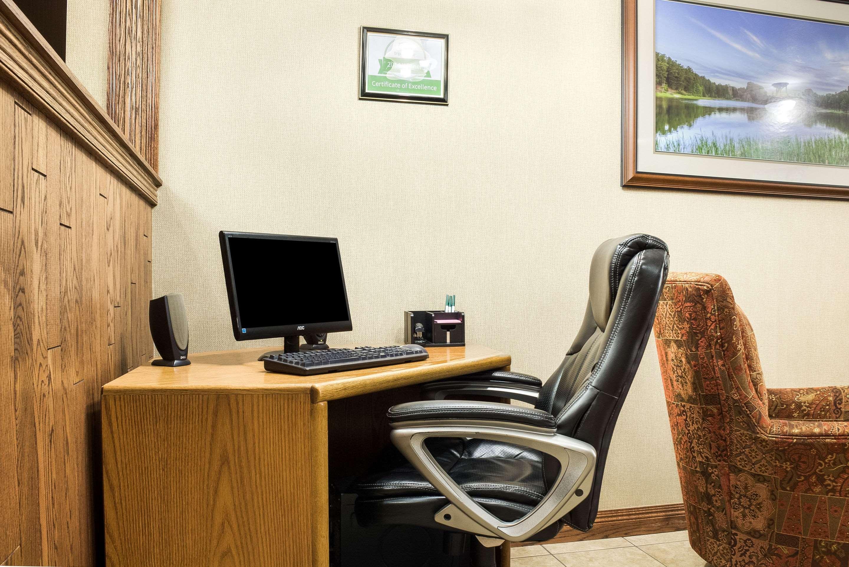 Centro de Negocios Quality Inn Near Mount Rushmore