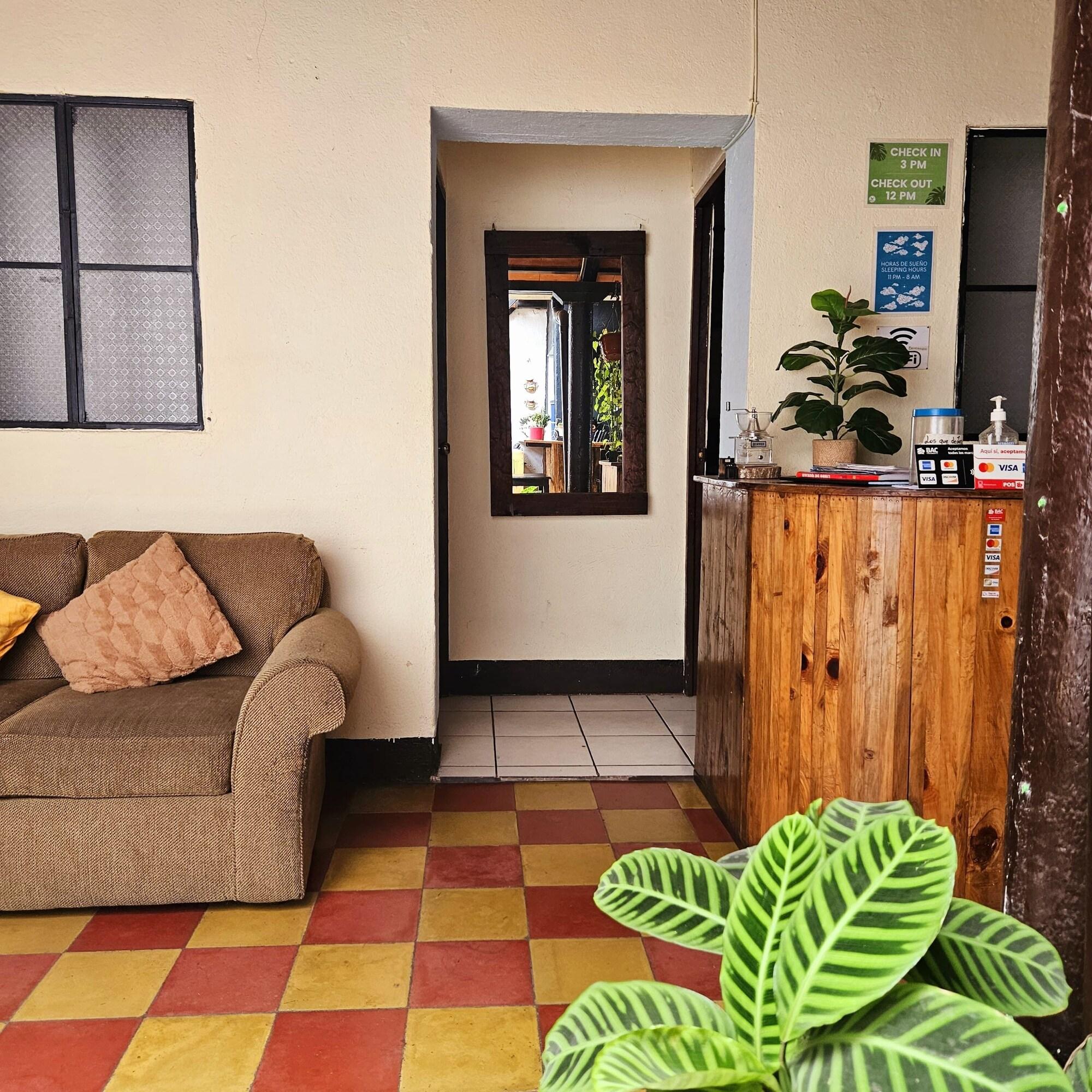 Varios Cermeños House