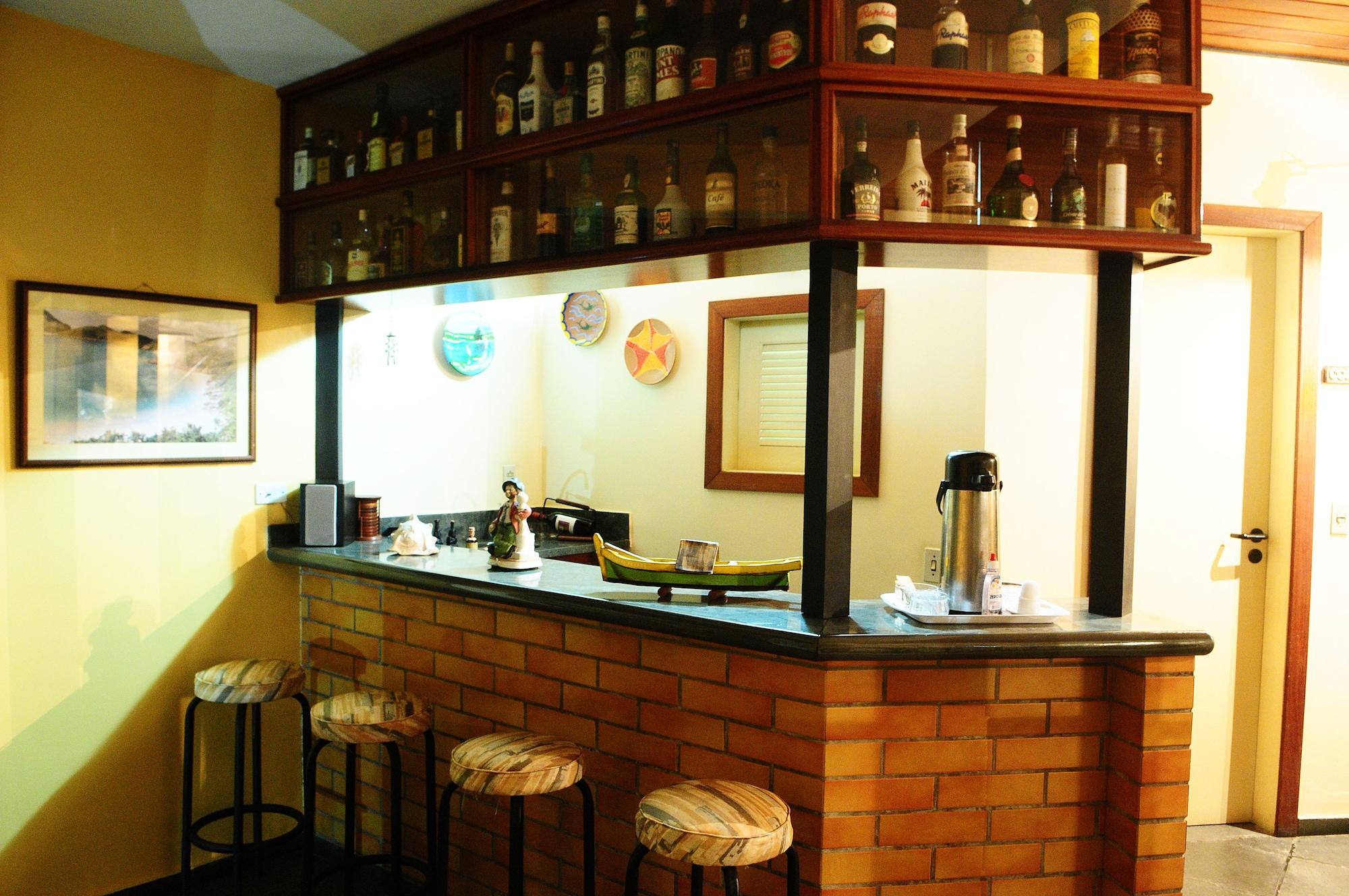 Bar/Salón Pousada Gênesis