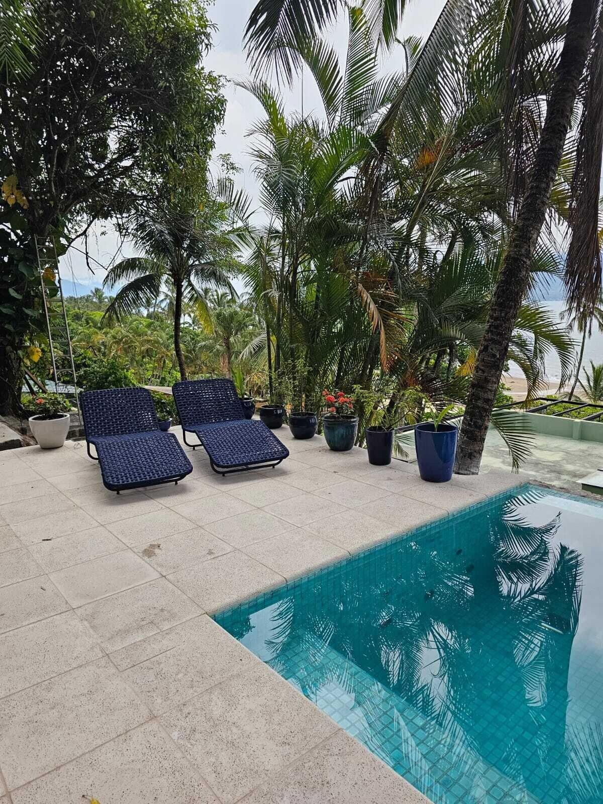 Varios Bahari Suites