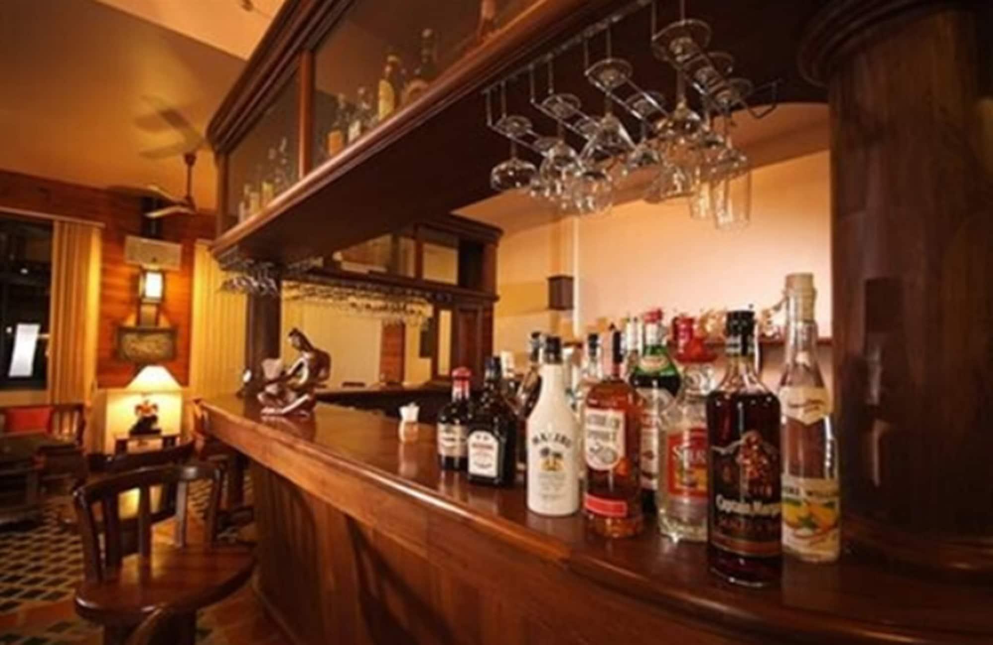 Bar/Salón Phowadol Resort