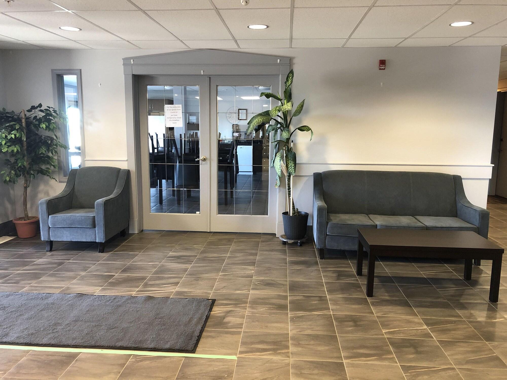 Vista Lobby SureStay Studio by Best Western Hardisty