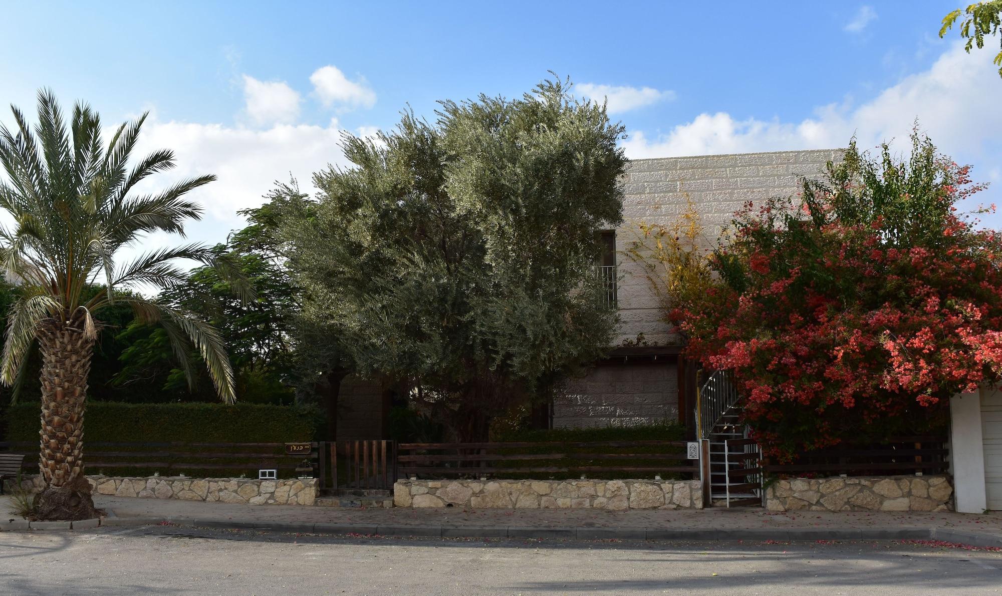 Vista Exterior Nof Canaan