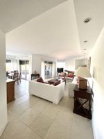 Alquiler Vacacional - Punta del Este Spacious apartment in front of the beach with housekeeping