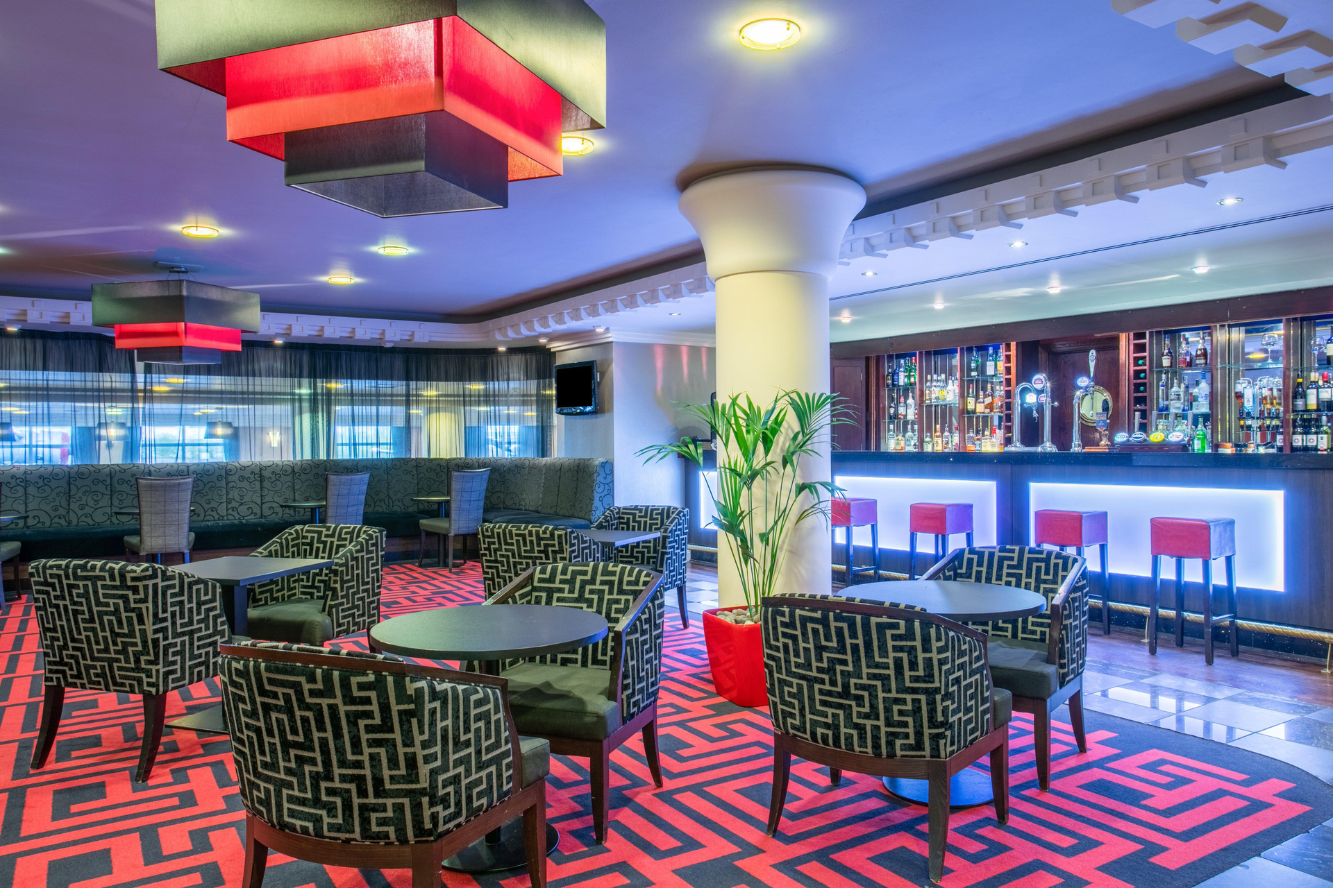 Bar/Salón Crowne Plaza Liverpool - John Lennon Airport by IHG