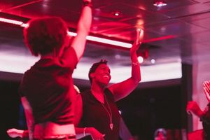 Actividad - Crucero con cena al atardecer con vistas panorámicas de Boston