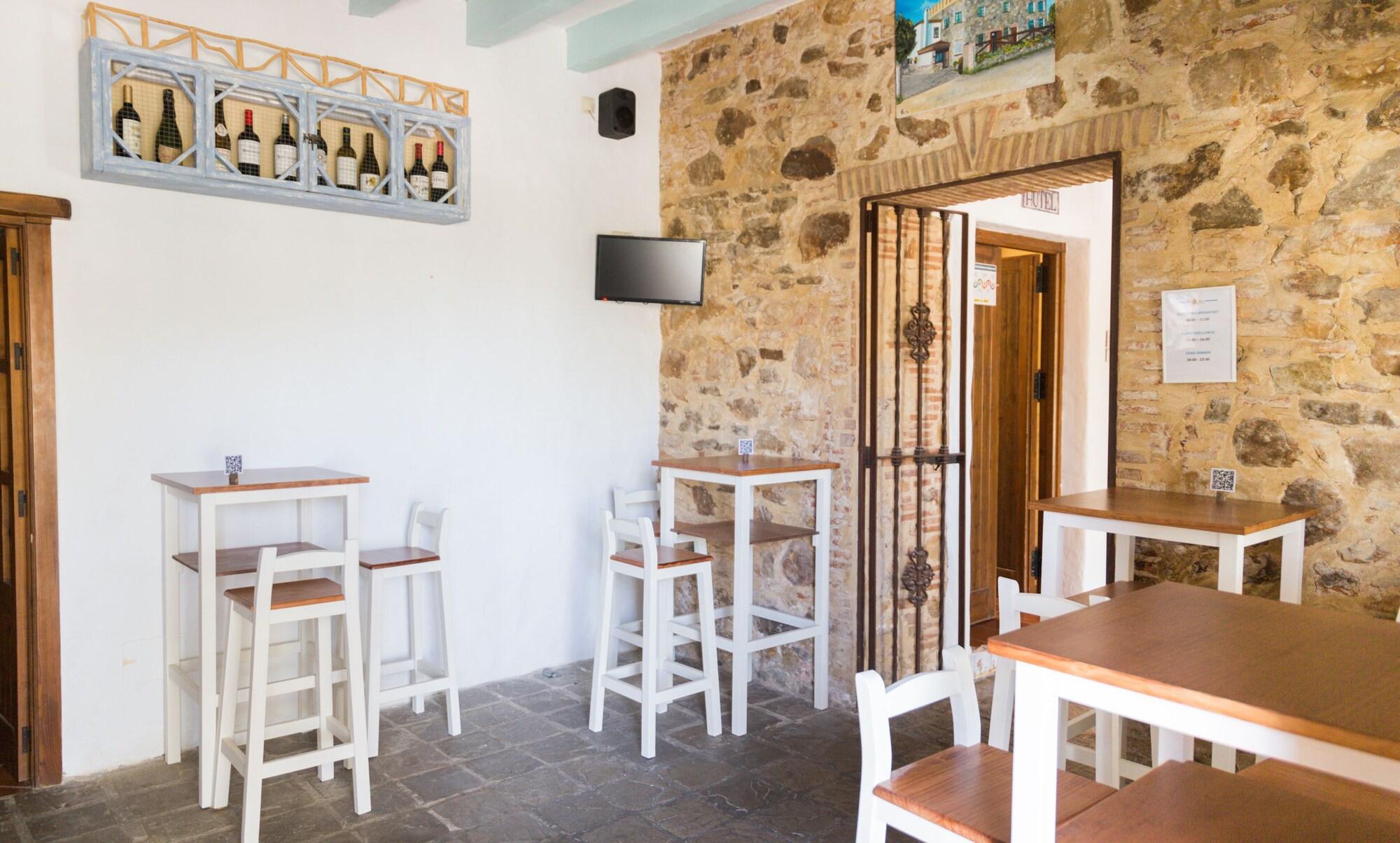 Bar/Salón La Torre