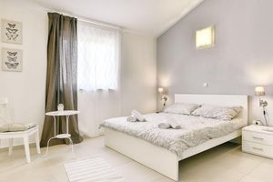Alquiler Vacacional - Luxurious Villa with Sauna & Hot Tub in Žminj