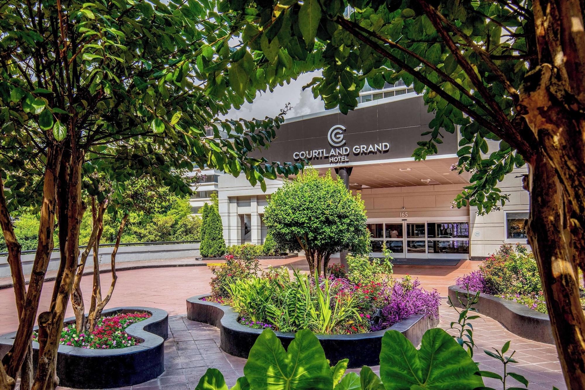 Vista Exterior Courtland Grand Hotel, Trademark Collection by Wyndham