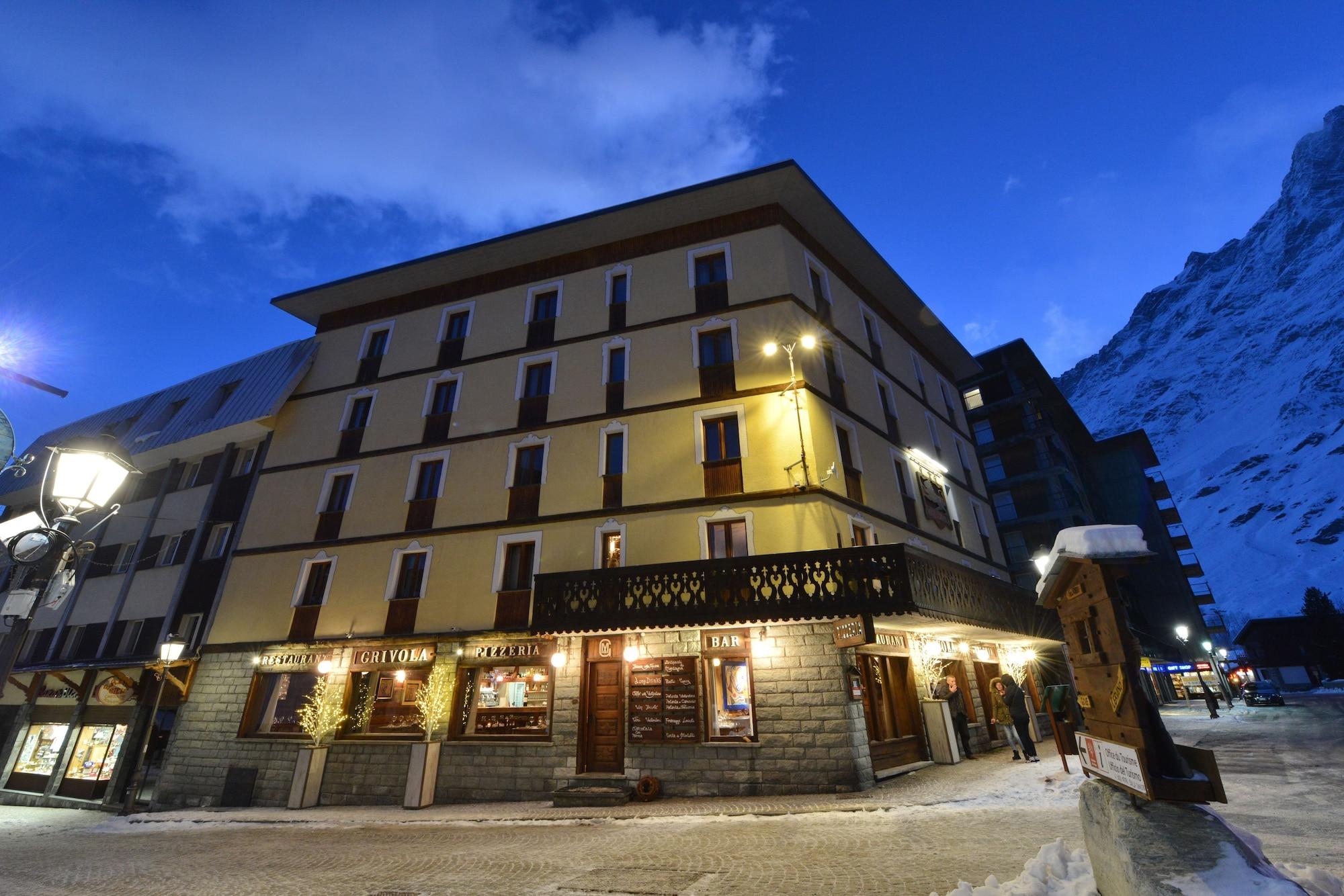 Vista Exterior Art Hotel Grivola