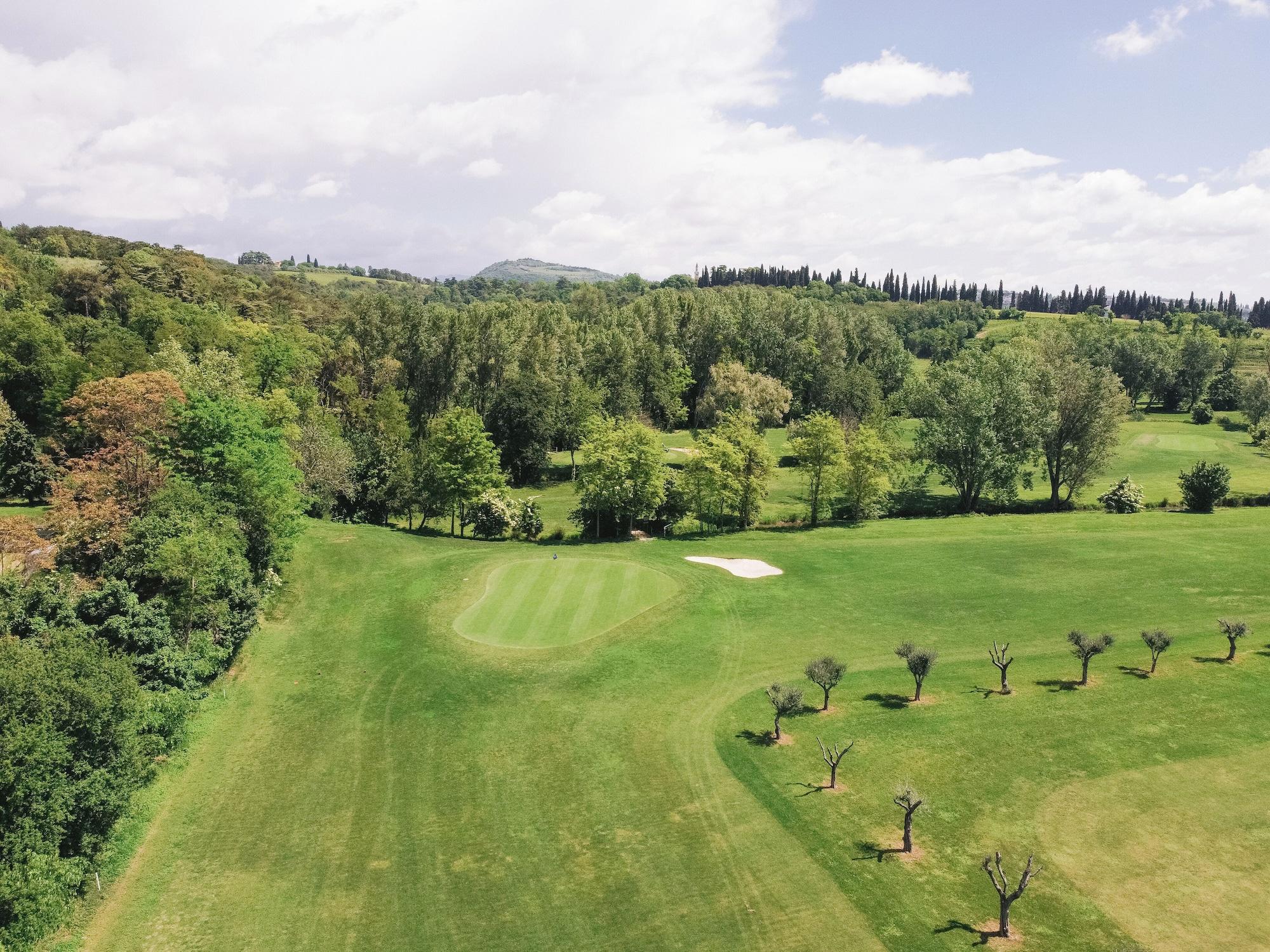Varios Locanda Golf Musella