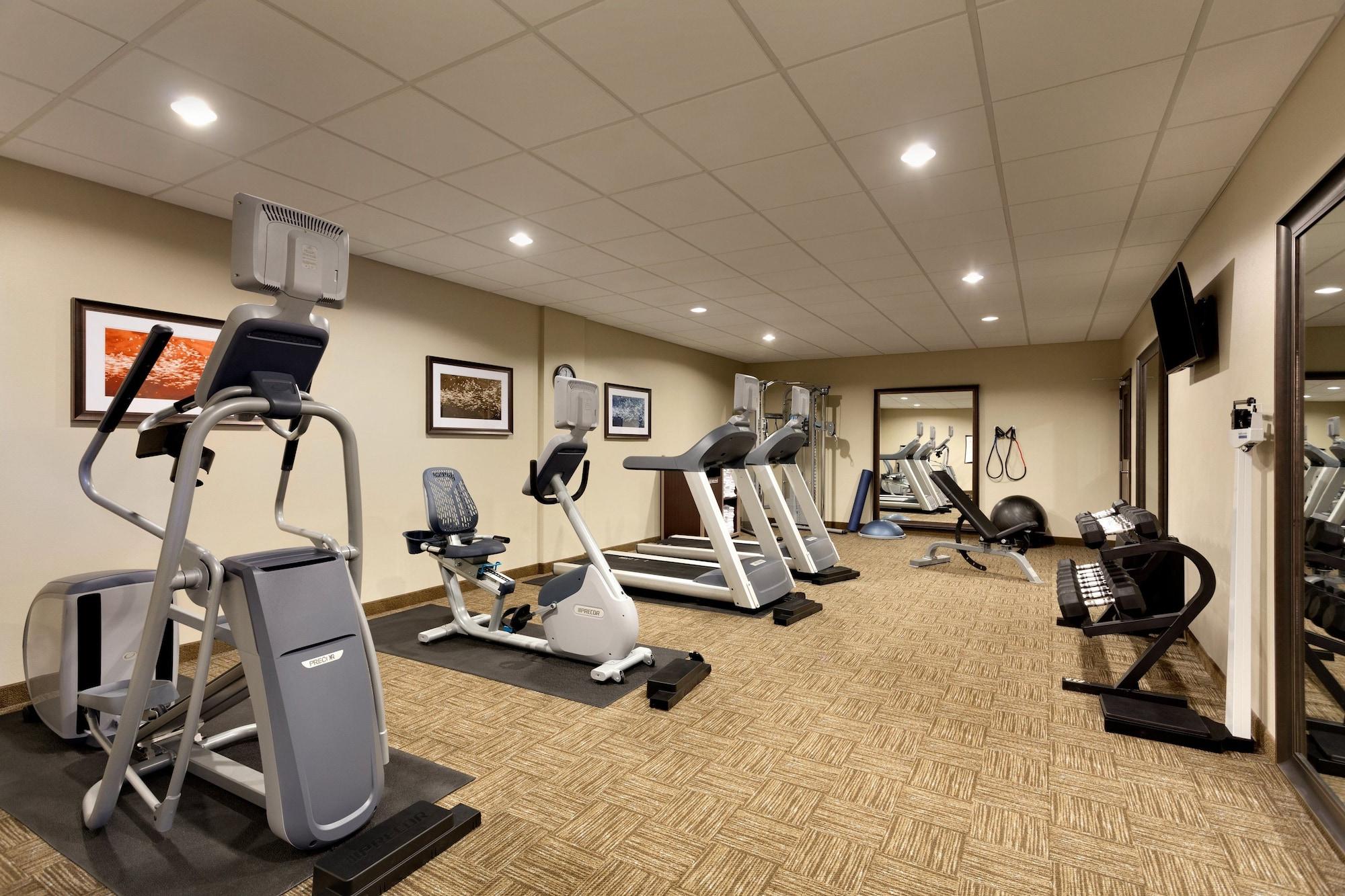 Gimnasio Staybridge Suites Midland by IHG