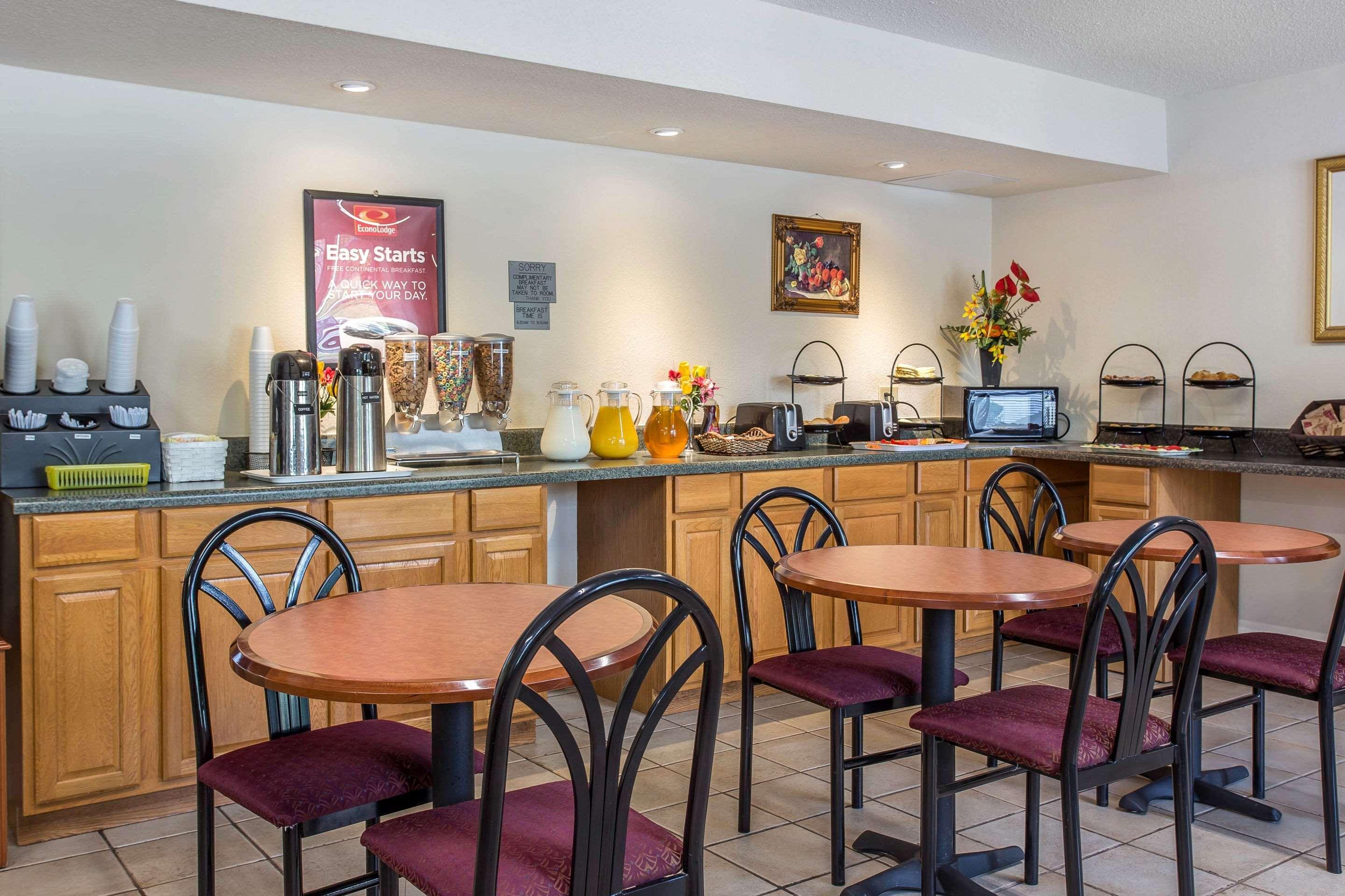 Restaurant Econo Lodge & Suites Southern Pines