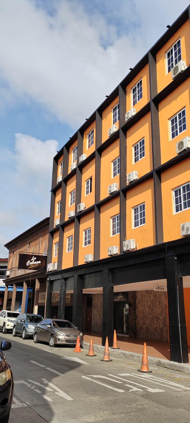 Estacionamiento Hotel La Cubana