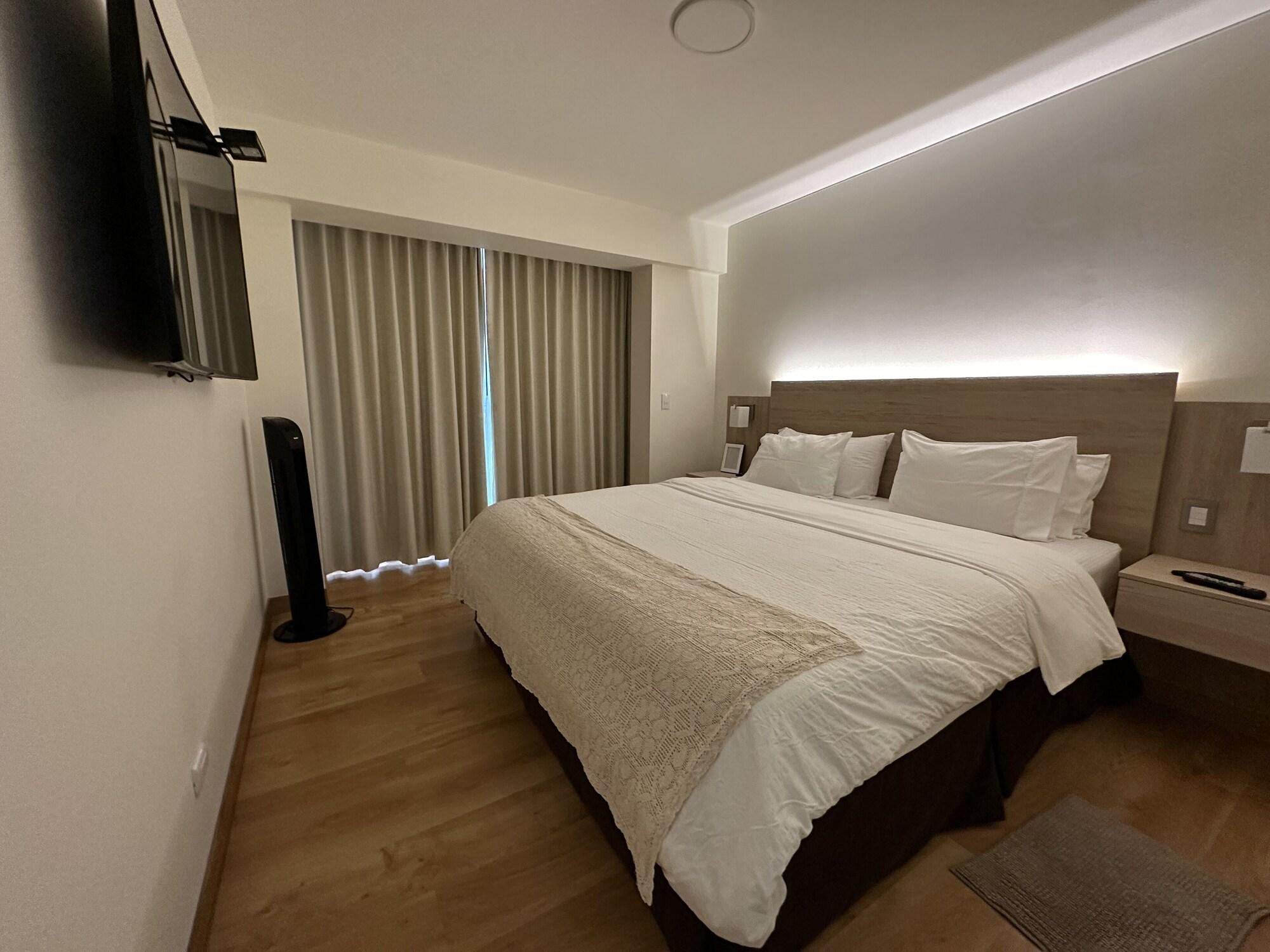 Habitación Miraflores 1 or 2 Bedroom Executive Apartment.