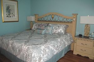 Alquiler Vacacional - BILOXI SEA BREEZE CONDO - ON the Beach - Short Walk to Great Restaurants!!