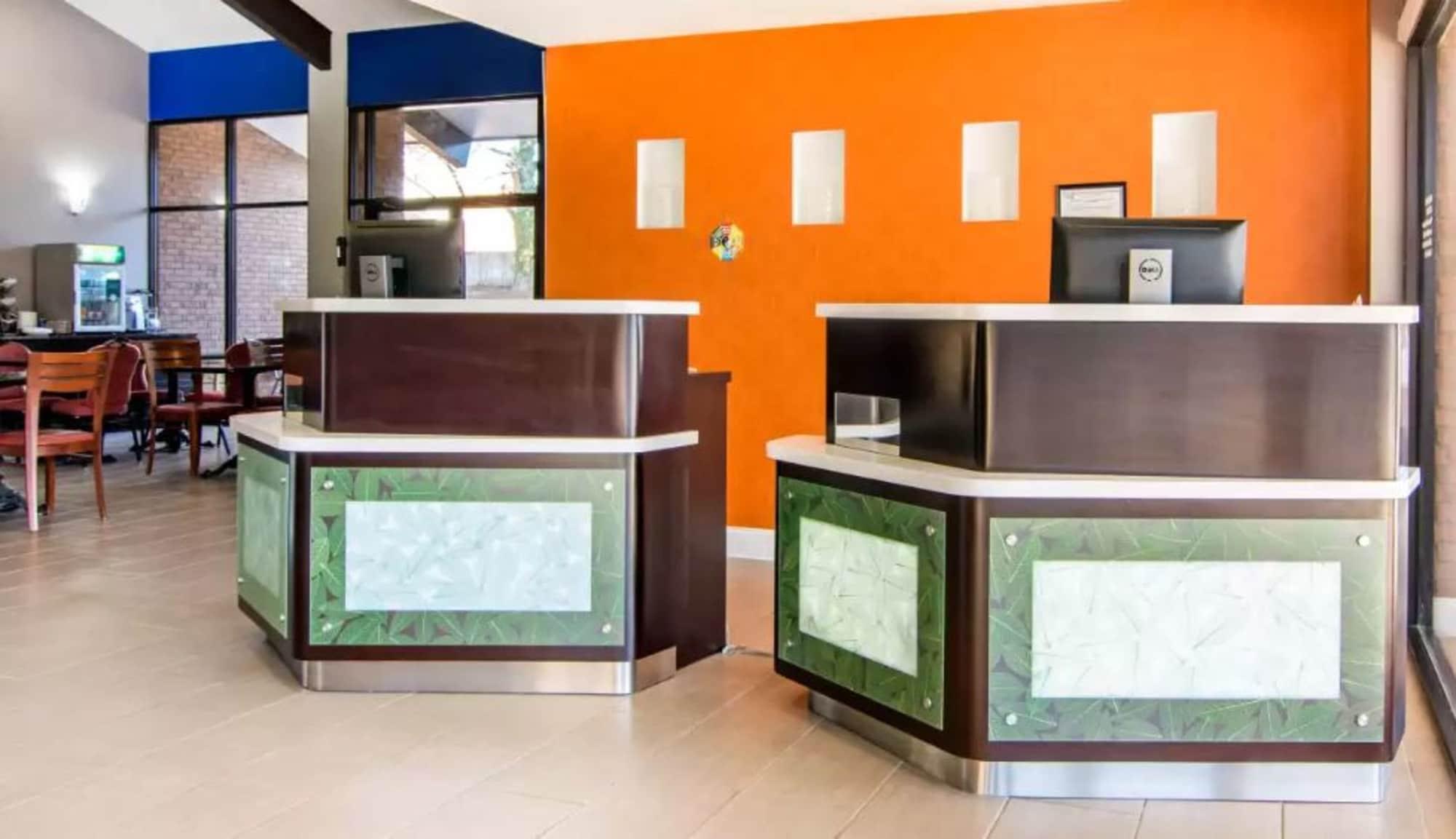 Vista Lobby Quality Inn
