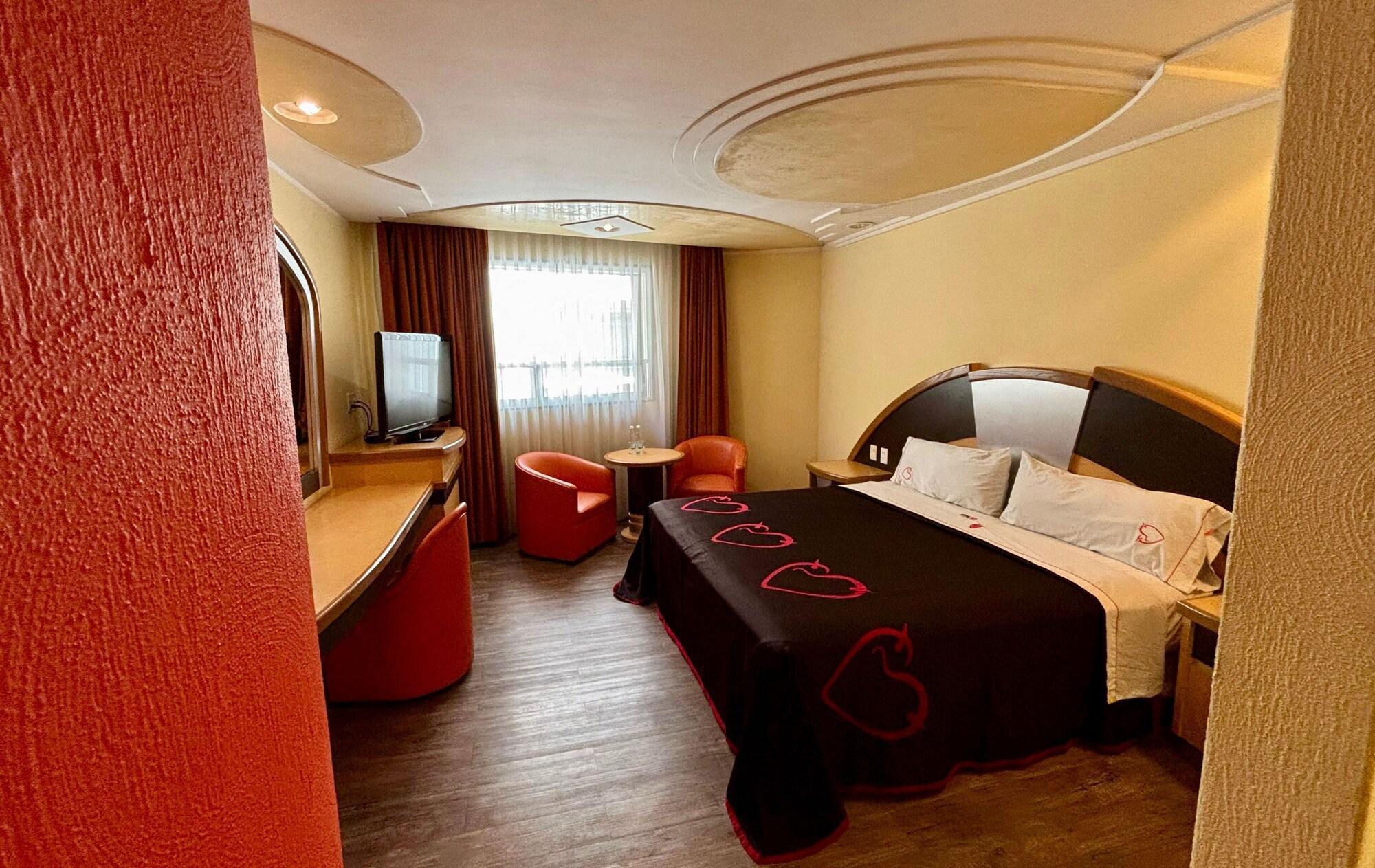 Habitación Hot Plaza Camarones | Love Hotel | Solo Adultos