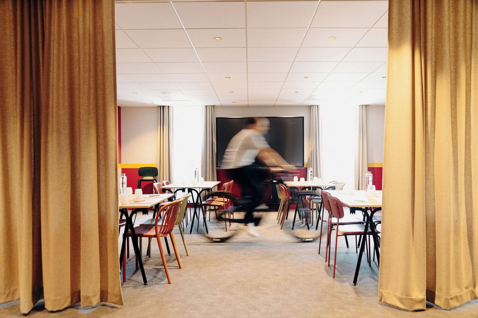 Sala de Reuniones PlanB Hotel - Living Saint Gervais