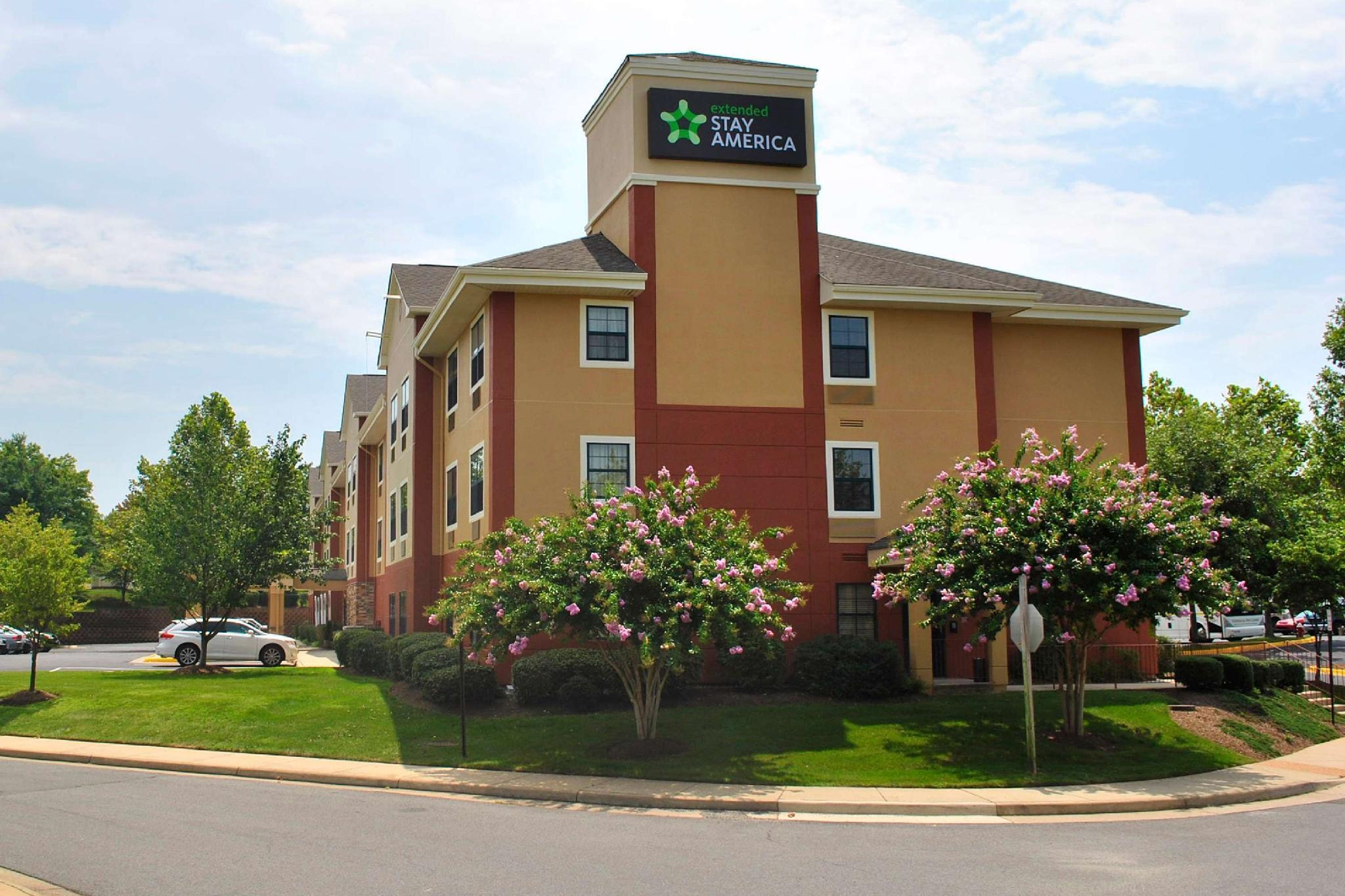 Vista Exterior Extended Stay America Suites Washington DC Sterling