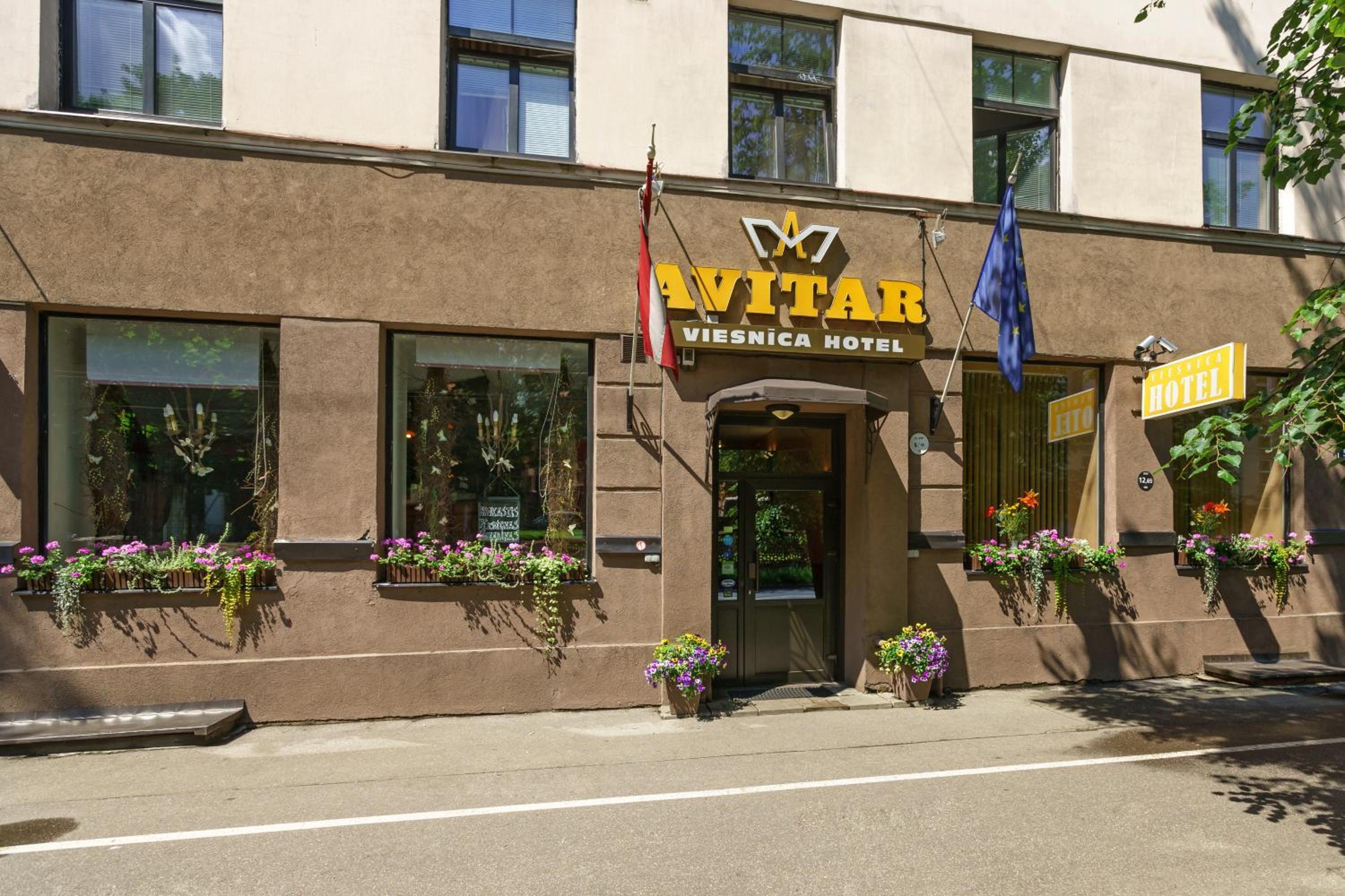 Varios Hotel Avitar