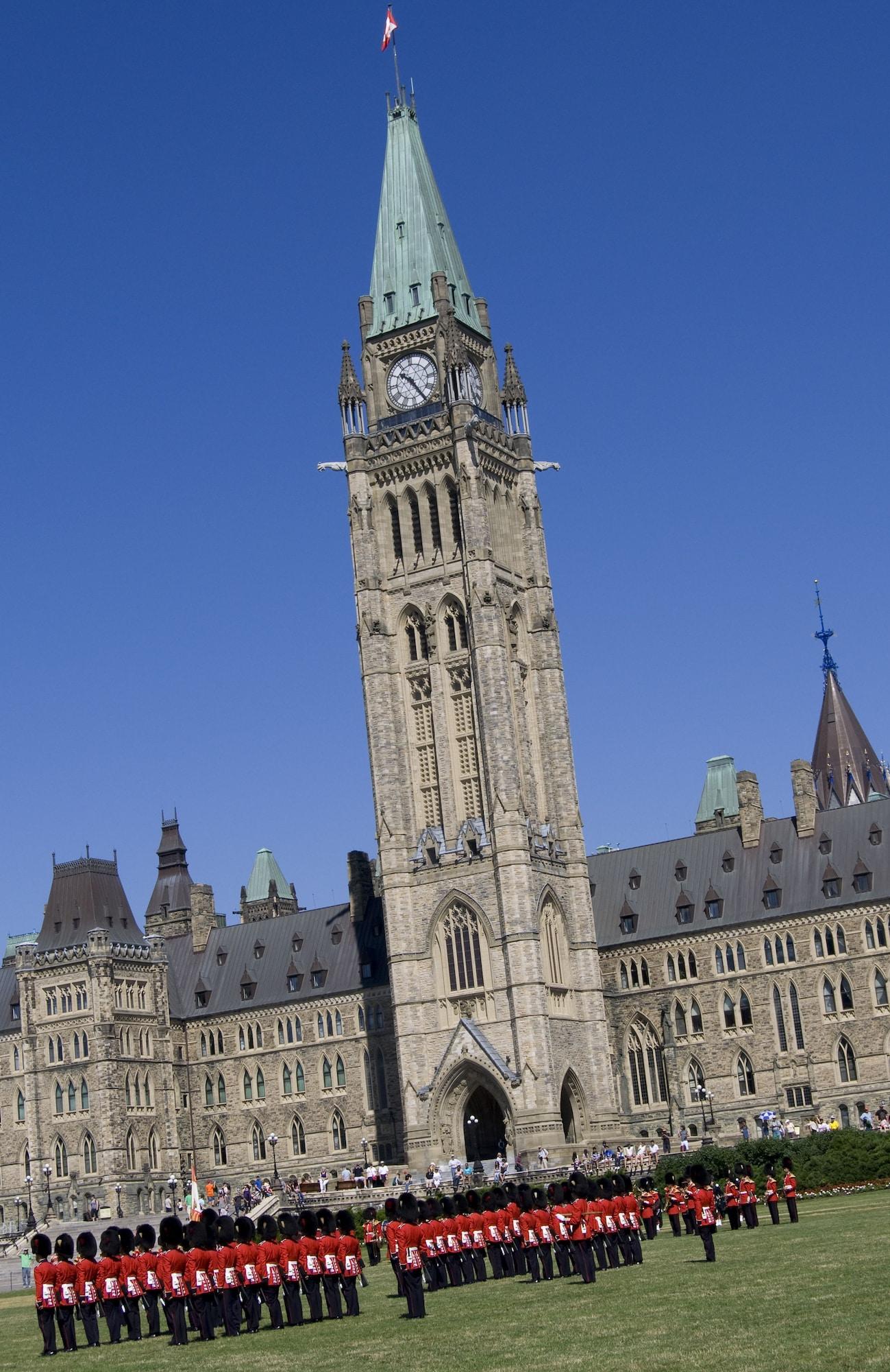 Vista Exterior Les Suites Hotel Ottawa