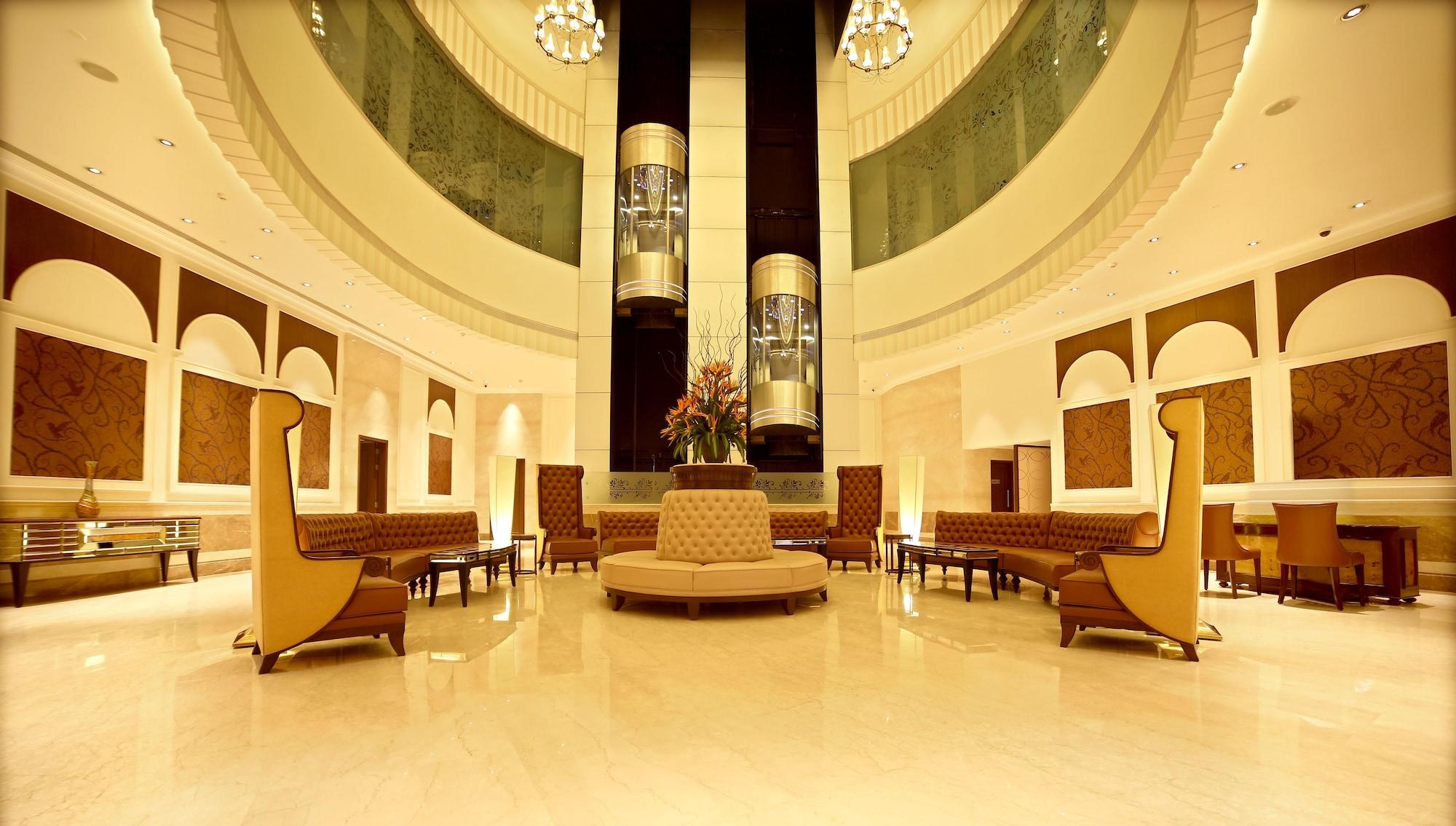 Vista Lobby Ramada Plaza by Wyndham Chennai