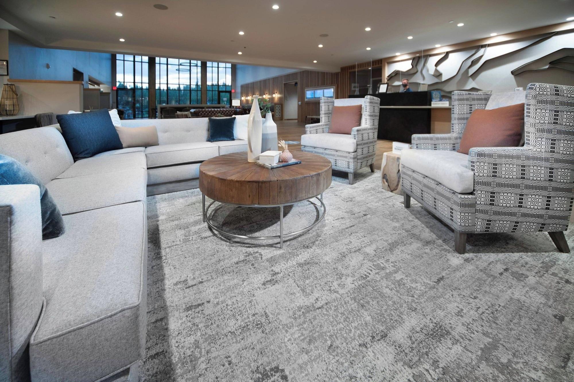 Vista Lobby SpringHill Suites by Marriott Island Park Yellowstone