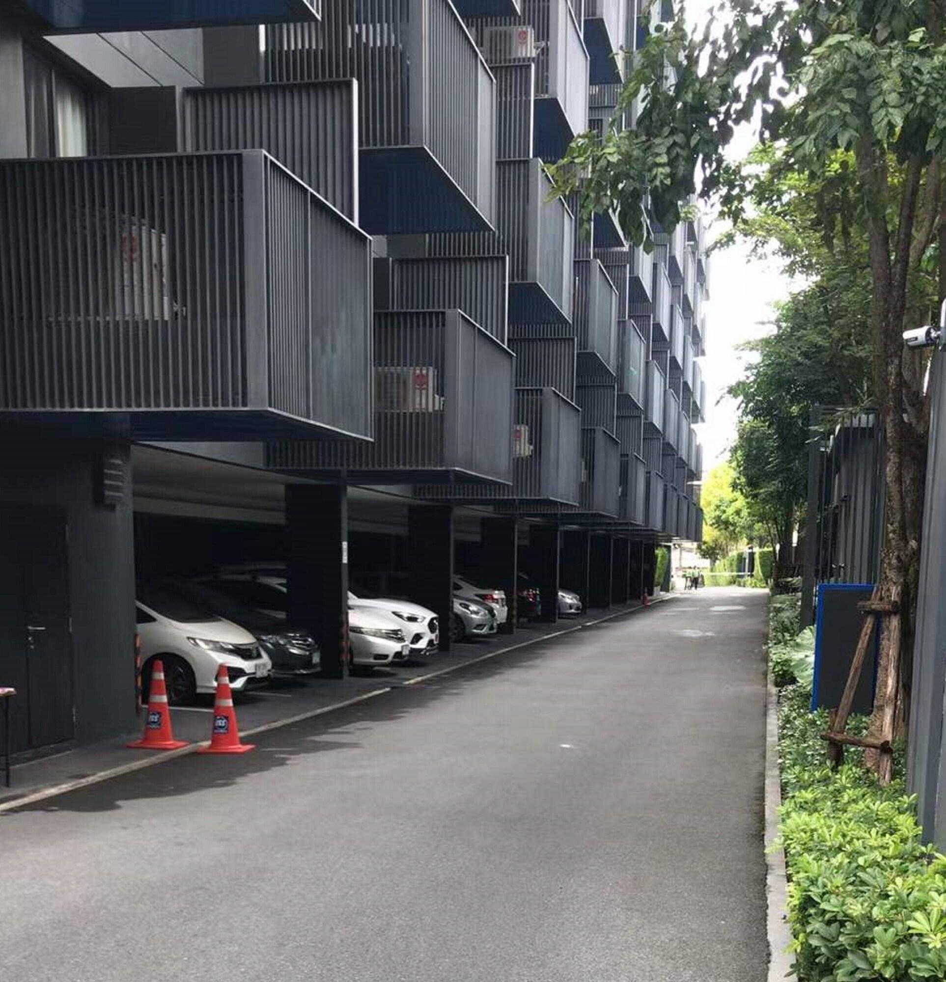 Vista Exterior The Deck Patong