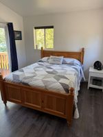Arriendo temporal - Long Lake Slice of Heaven.  Beautiful lake front home with activities for all.