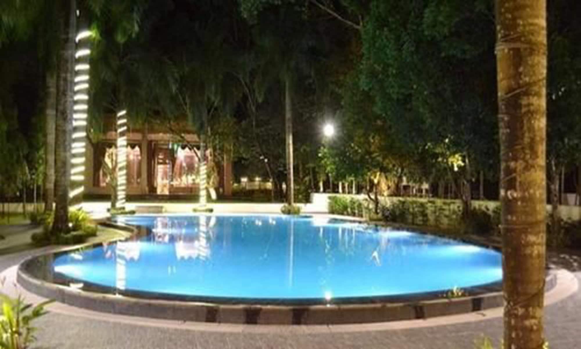 Varios Famous Hotel Bago
