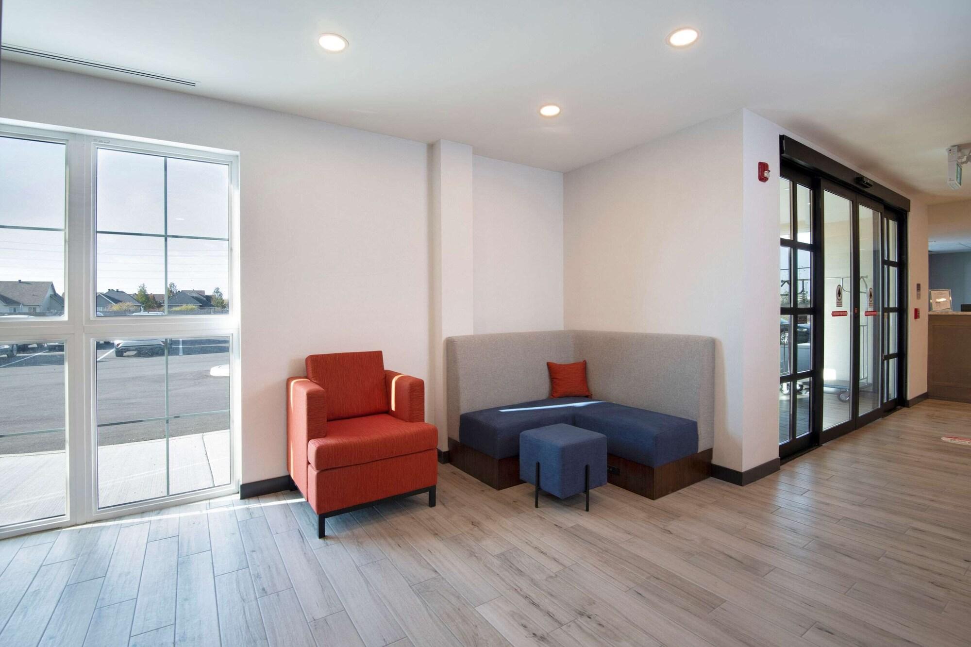 Vista Lobby Comfort Inn & Suites