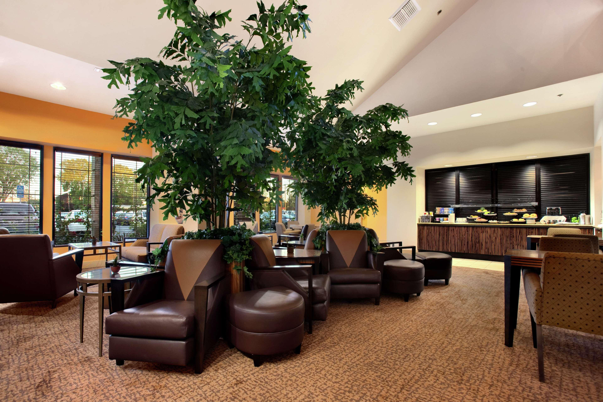 Vista Lobby Hilton Stockton