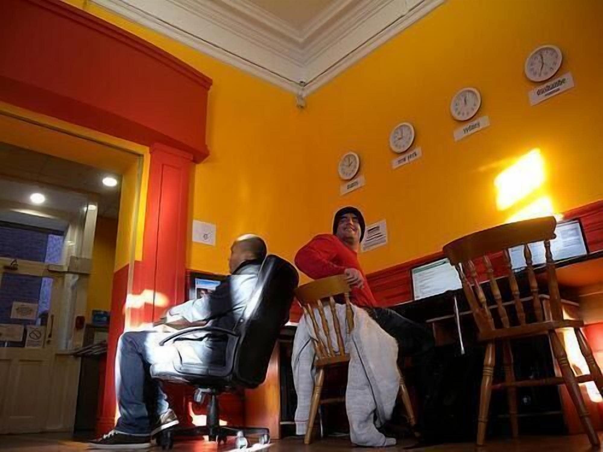 Centro de Negocios Kinlay House Hostel