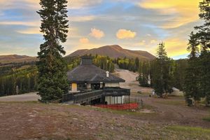 Alojamiento - Eagle Point Resort