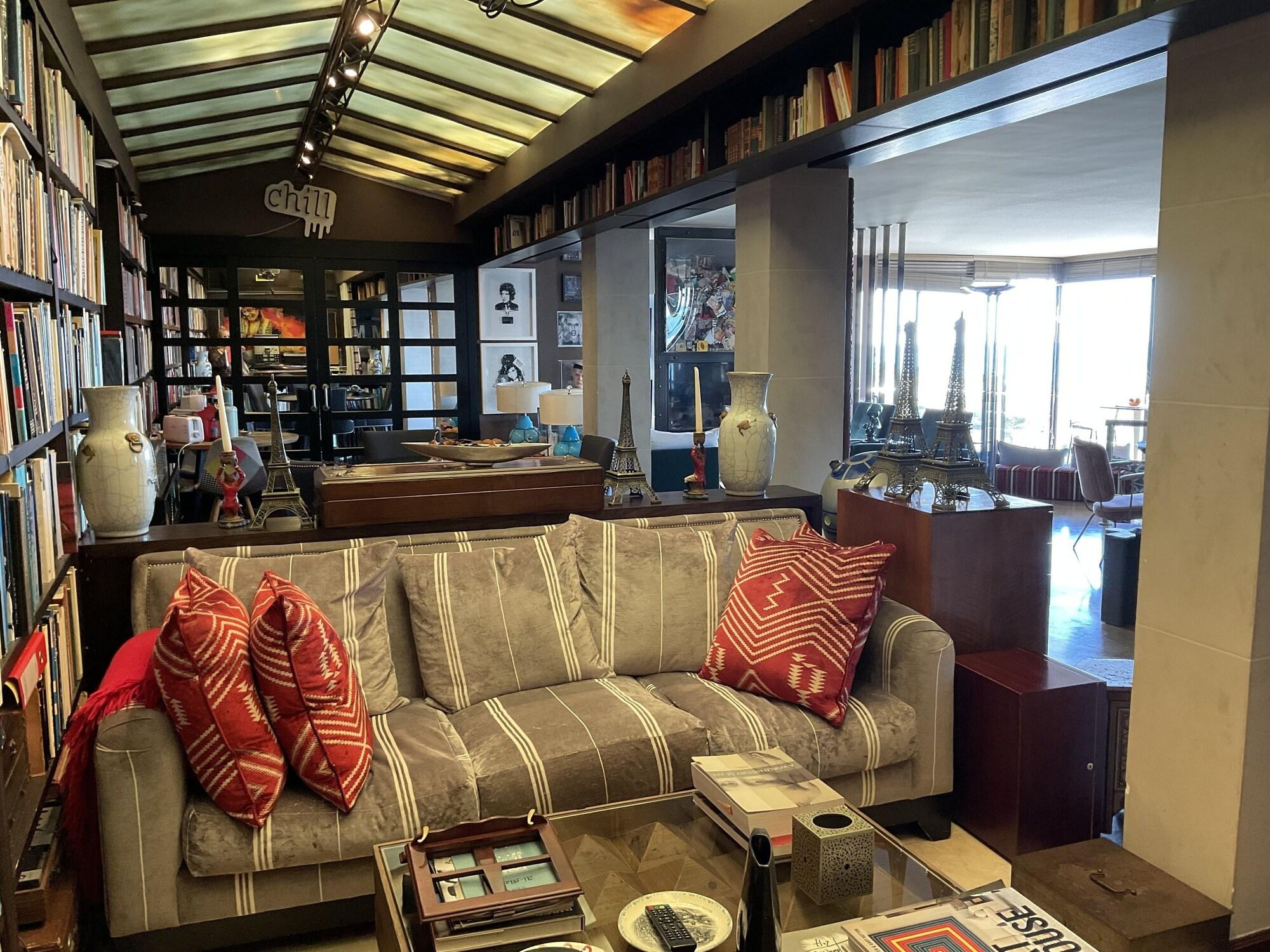 Vista Lobby Marbella Boutique Art