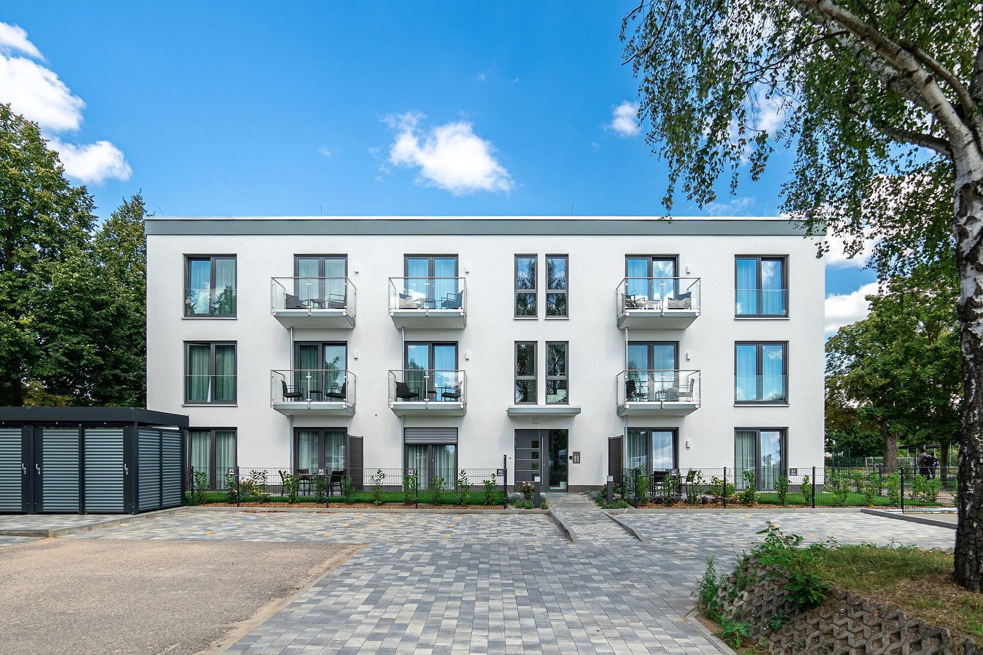 Vista Exterior Sporthotel Neuruppin - Apartmenthaus mit Ferienwohnungen