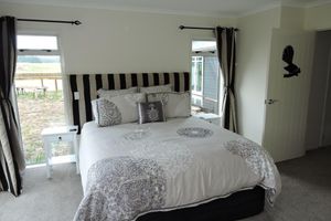 Alojamiento - 5 Acres Bed & Breakfast